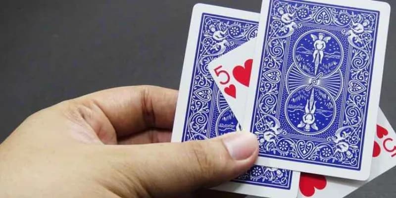 Cách nhận biết lá bài từ mặt sau lý do nên nắm bắt